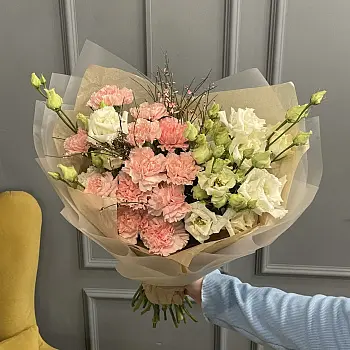 Дуо-букет гвоздик и эустомы M