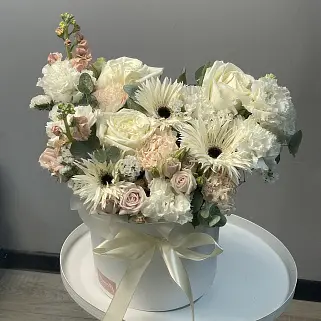 Букет в шляпной коробке Нежная осень