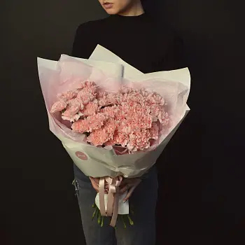 Букет из 31 розовой гвоздики