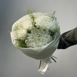 Букет из 3 белых хризантем