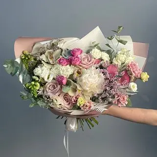 Сборный букет Bloom M