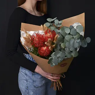 Стойкий мужской букет с нутаном