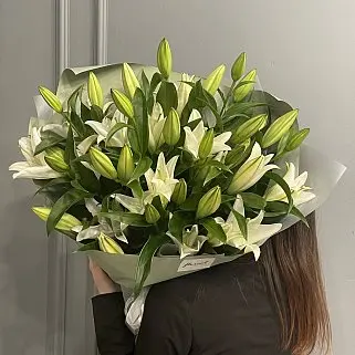 Букет из 9 белых лилий