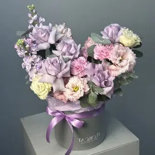 Букет в шляпной коробке Purple Dream L