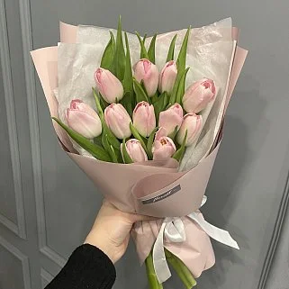 Букет из 11 розовых тюльпанов