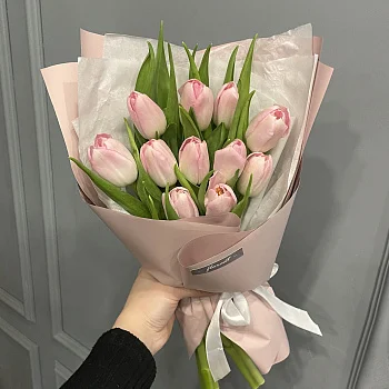 Букет из 11 розовых тюльпанов