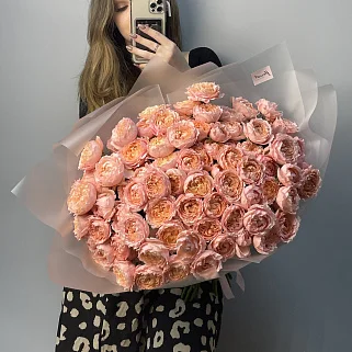 Букет из 25 кустовых пионовидных роз Juliet