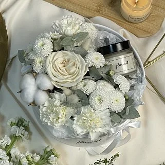 Цветочная композиция со свечой Вайт L