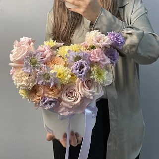 Букет в шляпной коробке Акварельный