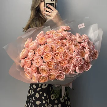 Букет из 25 кустовых пионовидных роз Juliet