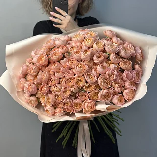 Букет из 35 кустовых пионовидных роз Juliet