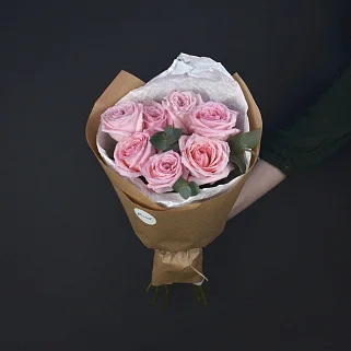 Букет пионовидных роз Pink O'Hara и эвкалипта XS