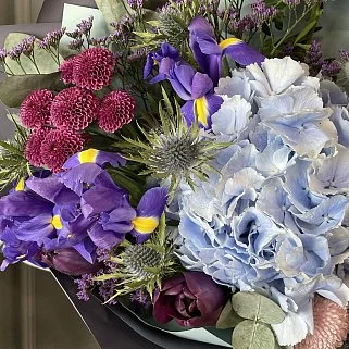 Мужской букет с гортензией