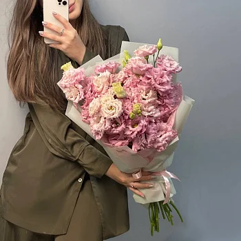 Букет из 11 розовых эустом