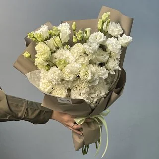 Букет из 9 белых эустом