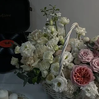 Цветочная корзина Лав