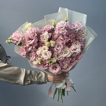 Букет из 21 розовой эустомы