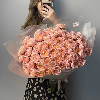 Букет из 25 кустовых пионовидных роз Juliet