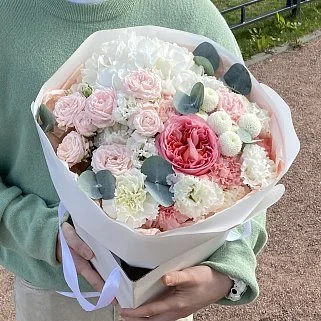 Сборный букет Пьюр Лав M