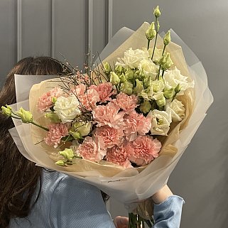 Дуо-букет гвоздик и эустомы M