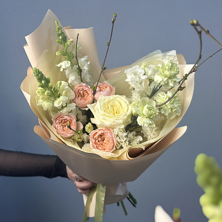 Сборный букет Апрель S