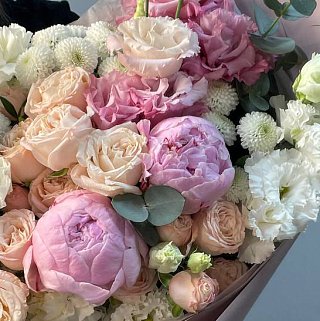 Сборный букет с пионом Ванильный сироп L