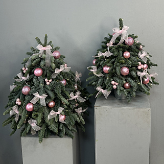 Ёлочка с розовым декором М