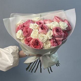 Букет пионовидных роз Pink Expression и Playa Blanca L
