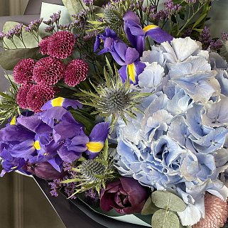 Мужской букет с гортензией