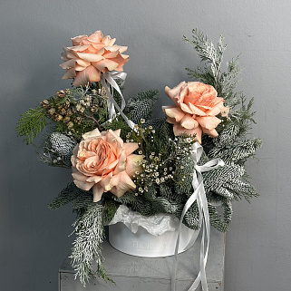 Композиция с розой Kahala и нобилисом