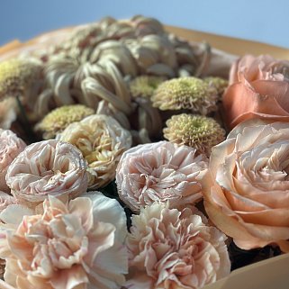 Сборный букет Персиковый джем S