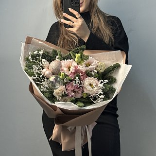 Нежно-розовый зимний букет