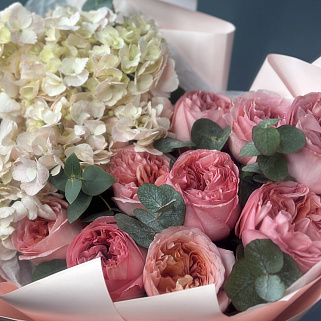 Дуо-букет пионовидных роз Pink Expression и гортензий M