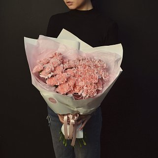 Букет из 31 розовой гвоздики