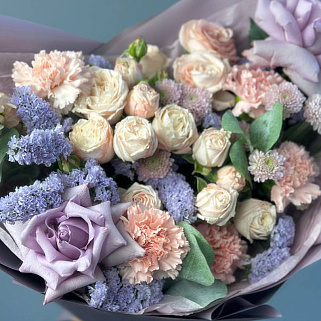 Сборный букет Лиловый комплимент М