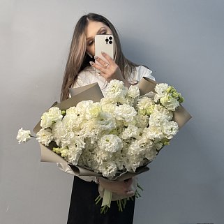 Букет из 21 белой эустомы (лизиантуса)