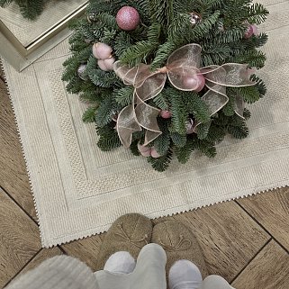 Ёлочка с розово-лиловым декором